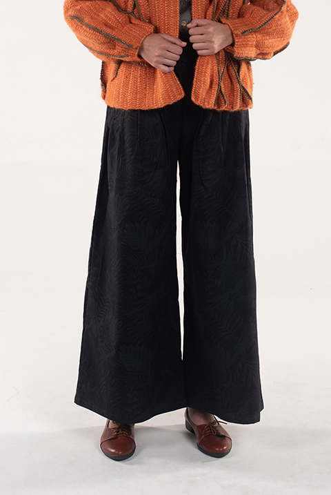 Pant  Lia
